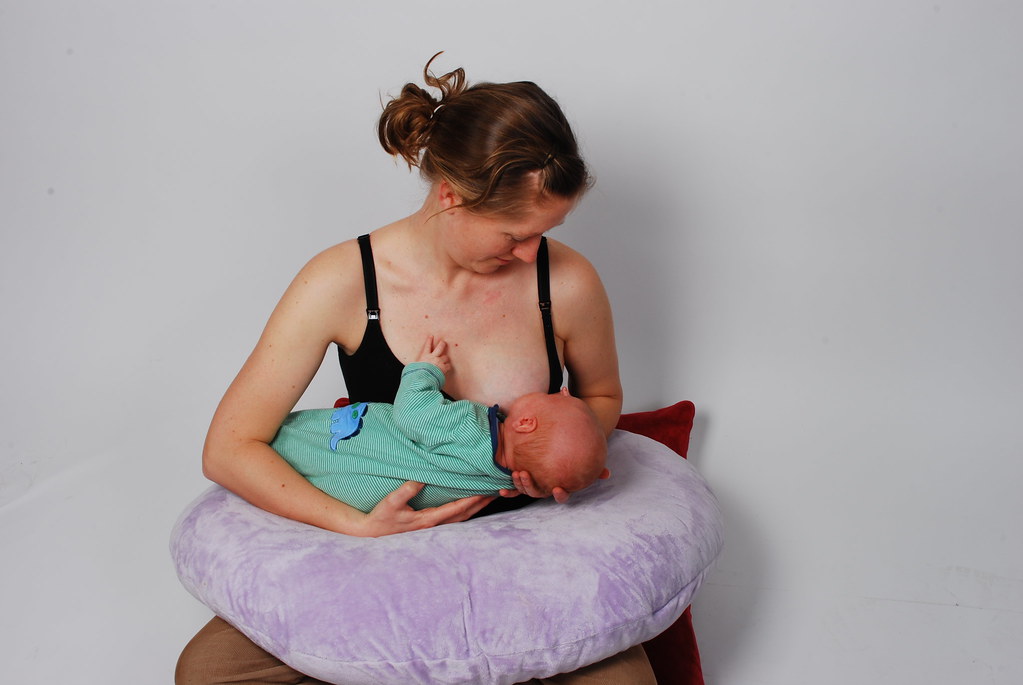 Comment utiliser un coussin d'allaitement pour dormir pendant la grossesse ?